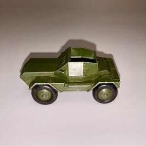VINTAGE DIECAST  SCOUT CAR - MADE BY DINKY TOYS #673